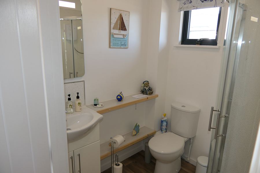 Evening Glory Bathroom