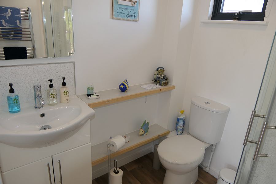 Evening Glory Bathroom