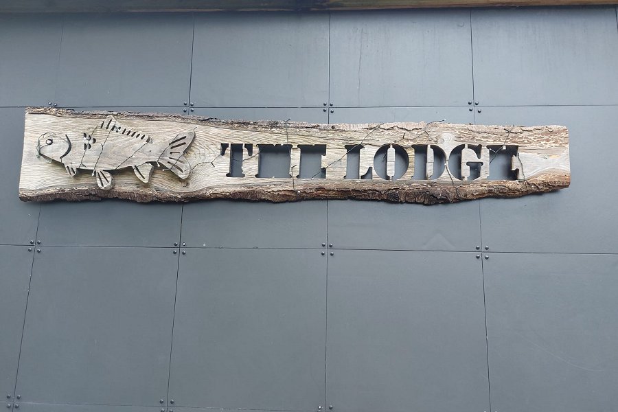 Fishermans Lodge Sign
