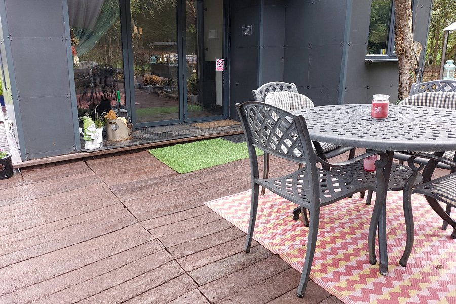 Fishermans Lodge Decking Area