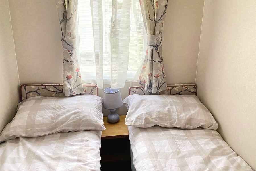 Squirrels Nest Twin Bedroom