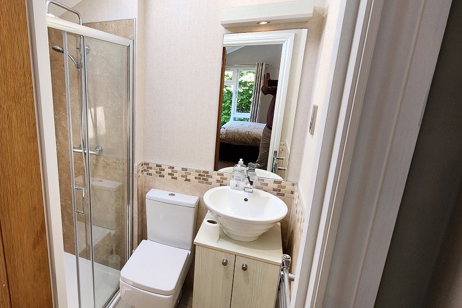 Ensuite Bathroom