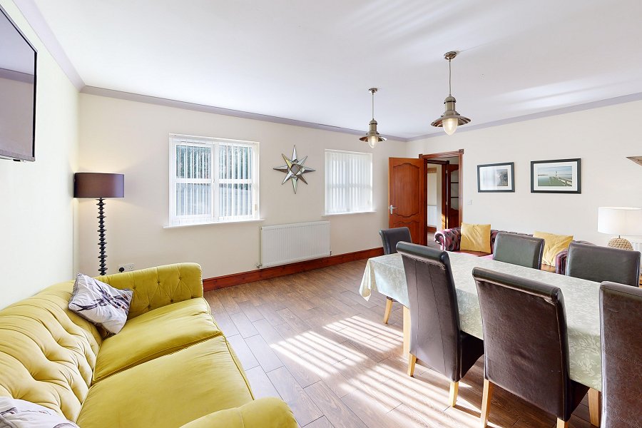Sycamore Cottage Dining Area