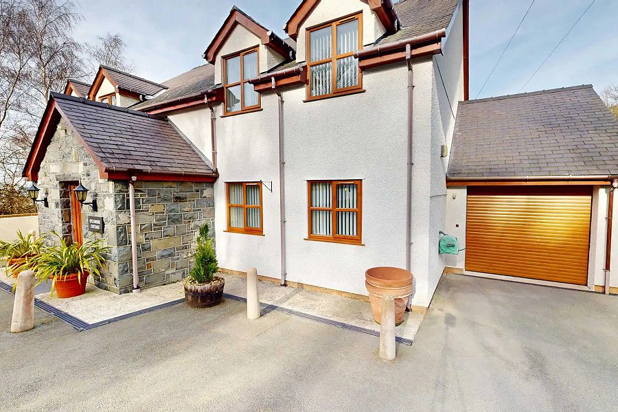 Sycamore Cottage External