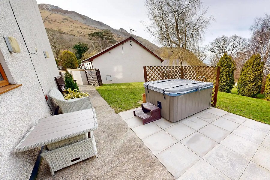 Ty Fynnon Cottage External