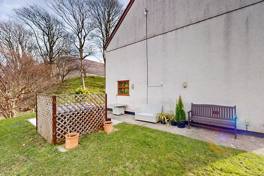 Ty Fynnon Cottage External