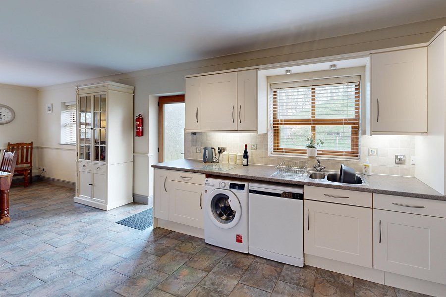 Ty Fynnon Cottage Kitchen