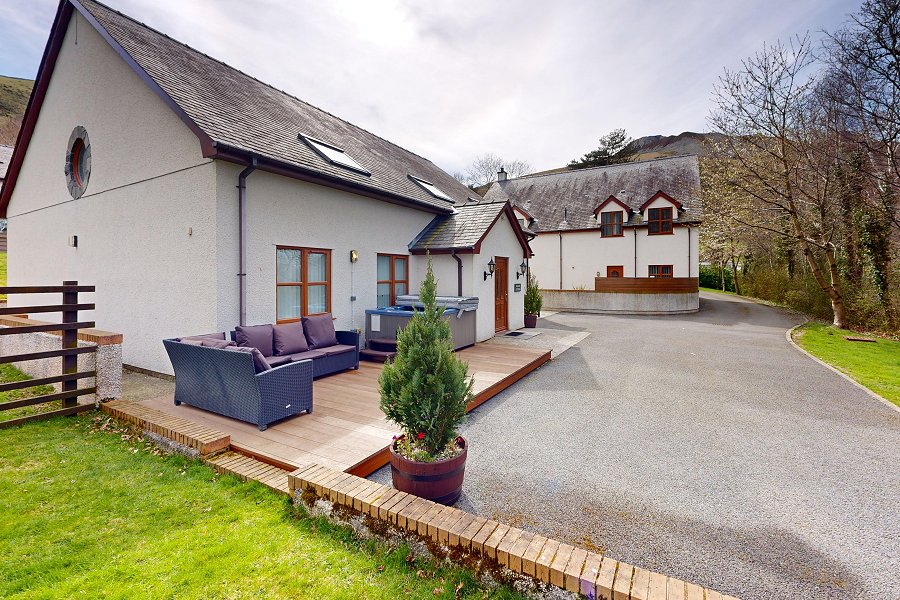 Willow Cottage External