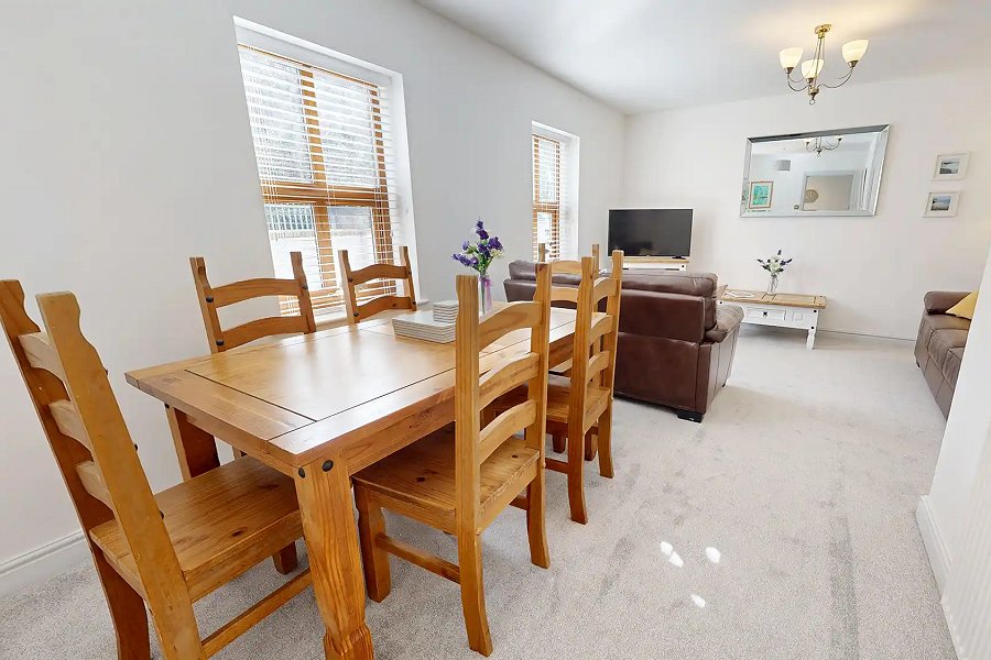 Ash Cottage Dining Area