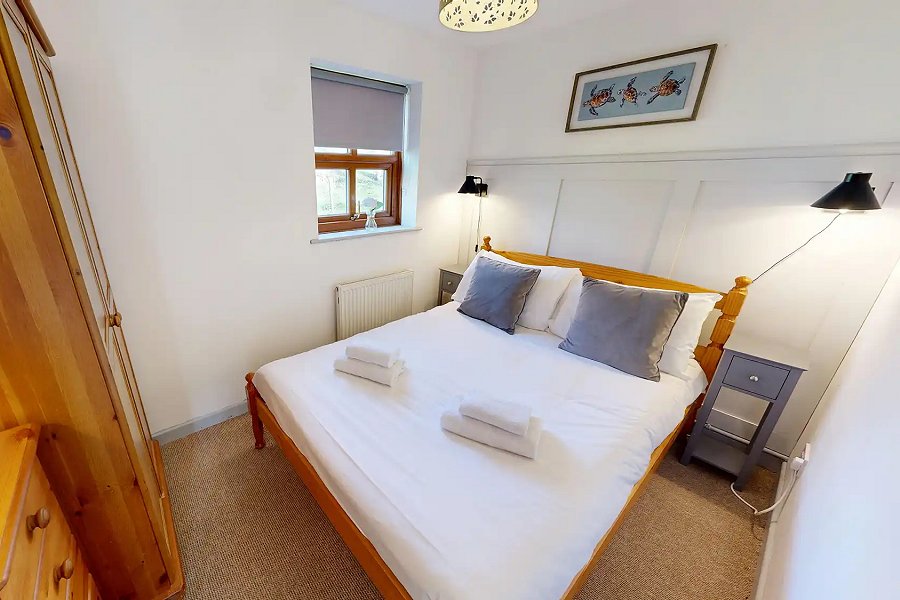 Yew Cottage Double Bedroom