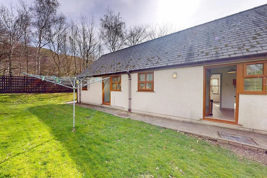 Yew Cottage External