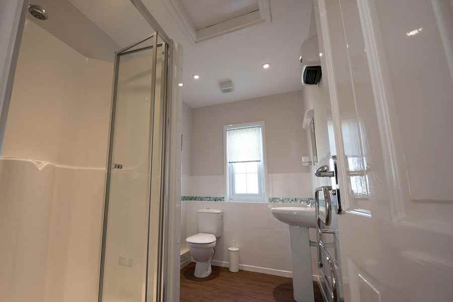 Broadland Bungalow Bathroom