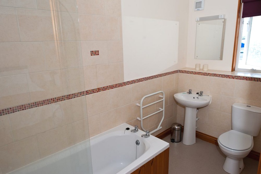 Marsh View Cottage Ensuite Bathroom