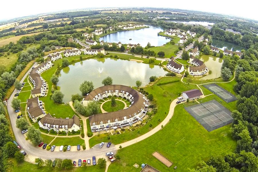 Cotswold Water Park Windrush Lake Holiday Lodge 89