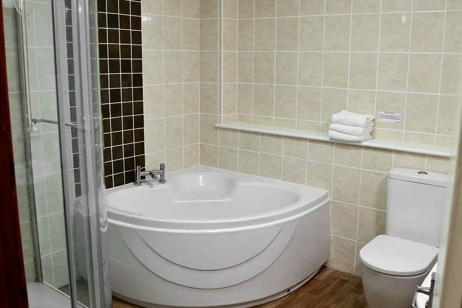 Kestrel Cottage Ensuite Bathroom
