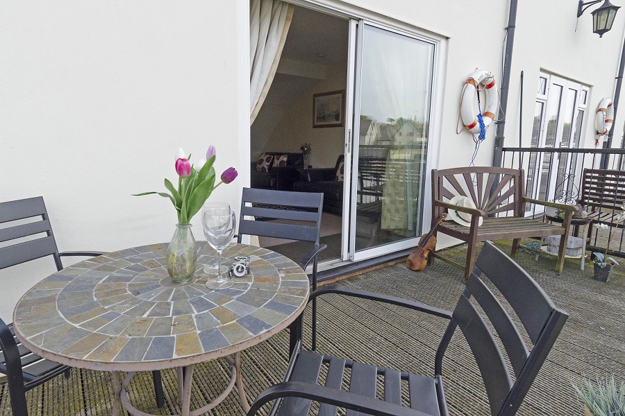 Kingfisher Lure Furnished Decking