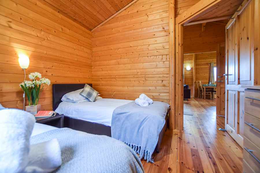 Lake Pochard 2 Bedroom Lodge Twin Bedroom