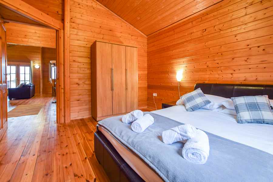 Lake Pochard 3 Bedroom Lodge Double