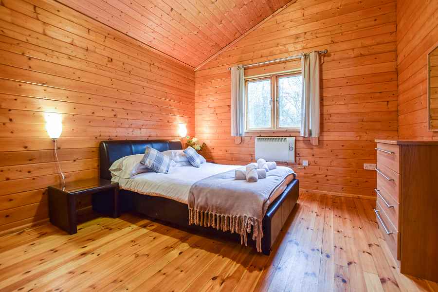 Lake Pochard 3 Bedroom Lodge Double