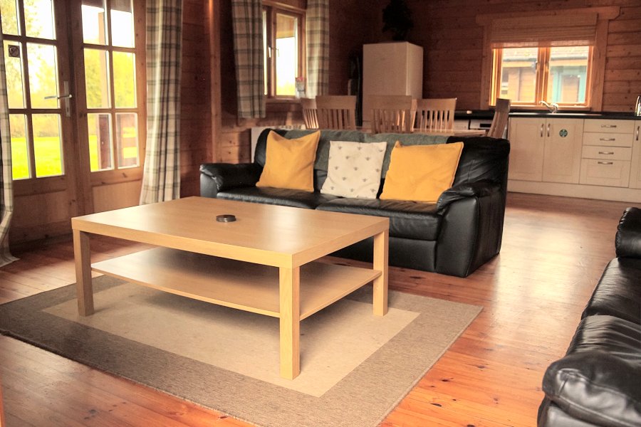 Lake Pochard Kingfisher Lounge