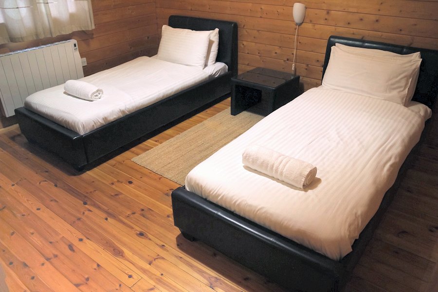 Lake Pochard Kingfisher Twin Bedroom