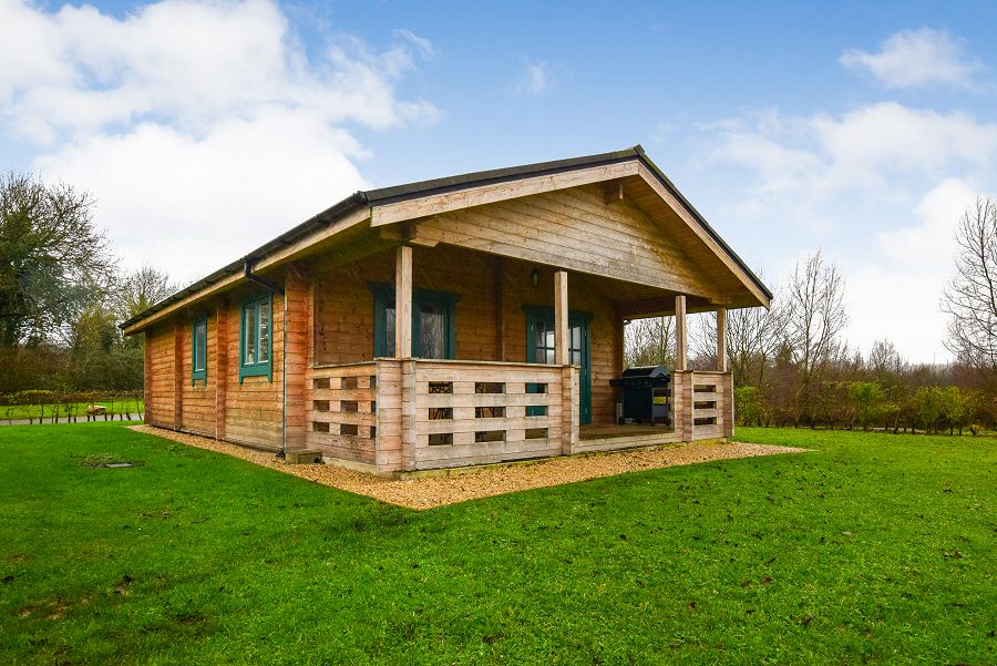 Lake Pochard 2 Bedroom Lodge