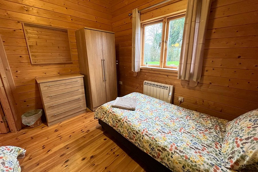 Lake Pochard Twin Bedroom