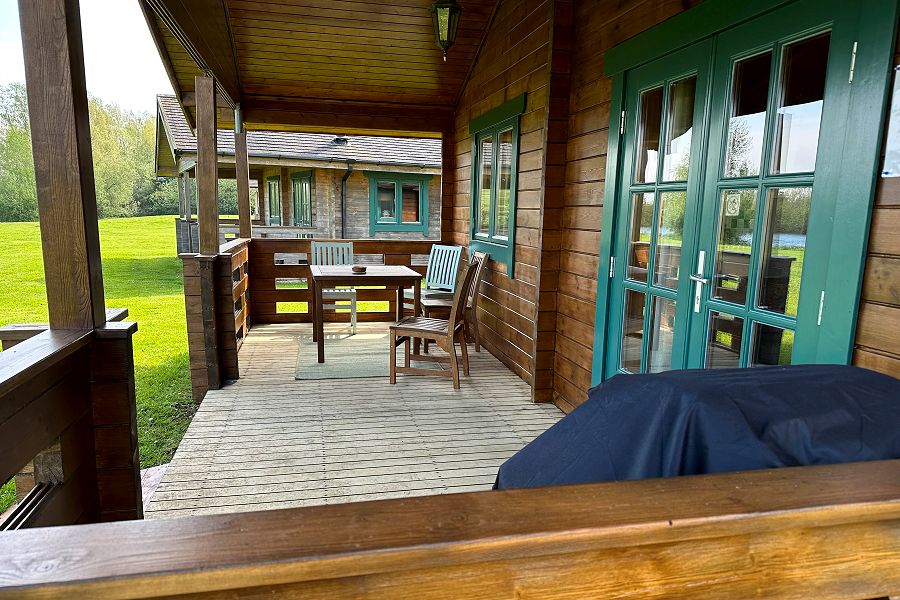 Lake Pochard Oak Decking