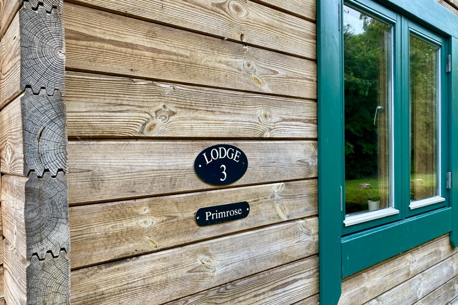 Lake Pochard Primrose Sign