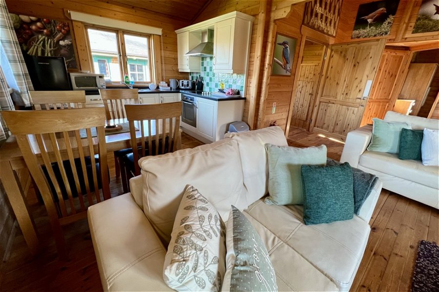 Lake Pochard Reeds Living Area