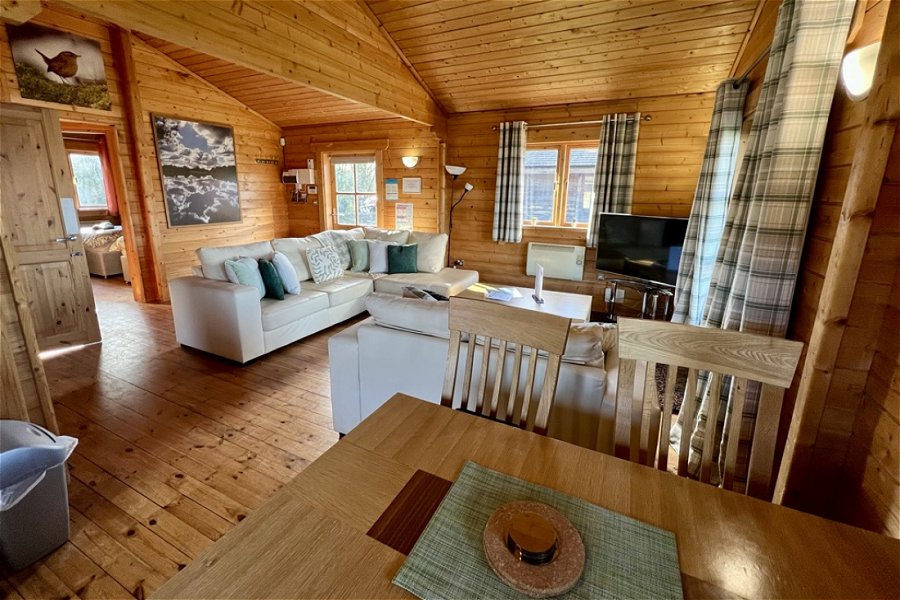 Lake Pochard Reeds Living Area