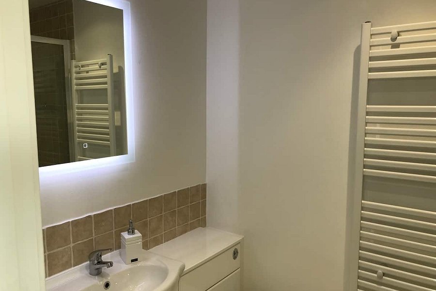Lakescape Lodge Bathroom