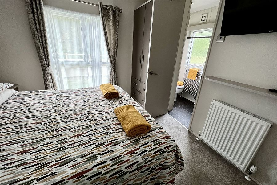 Lakes End Double Room 2