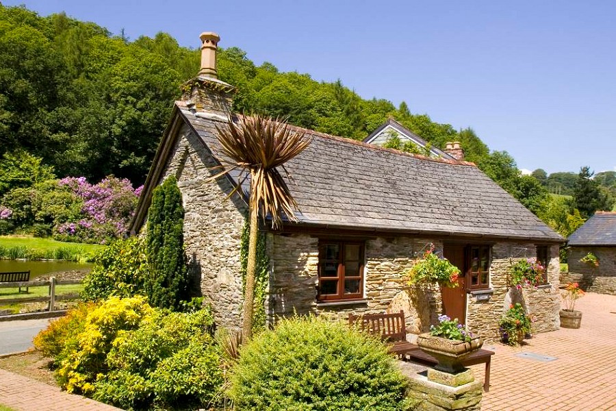 Malston Mill Lakeside Cottage Devon