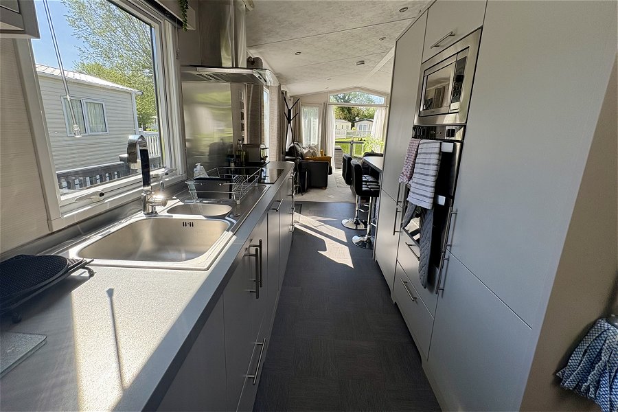 Lakewood Lodge Kitchen