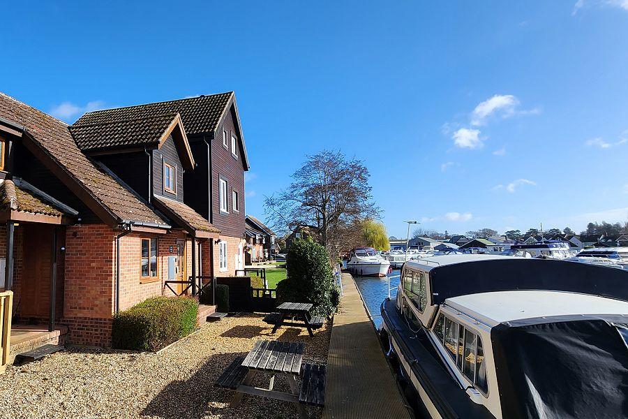 Lily's Cottage, Norfolk Broads