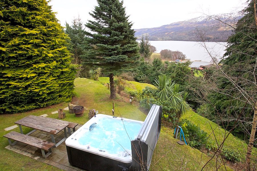 Loch Tay House Hot Tub
