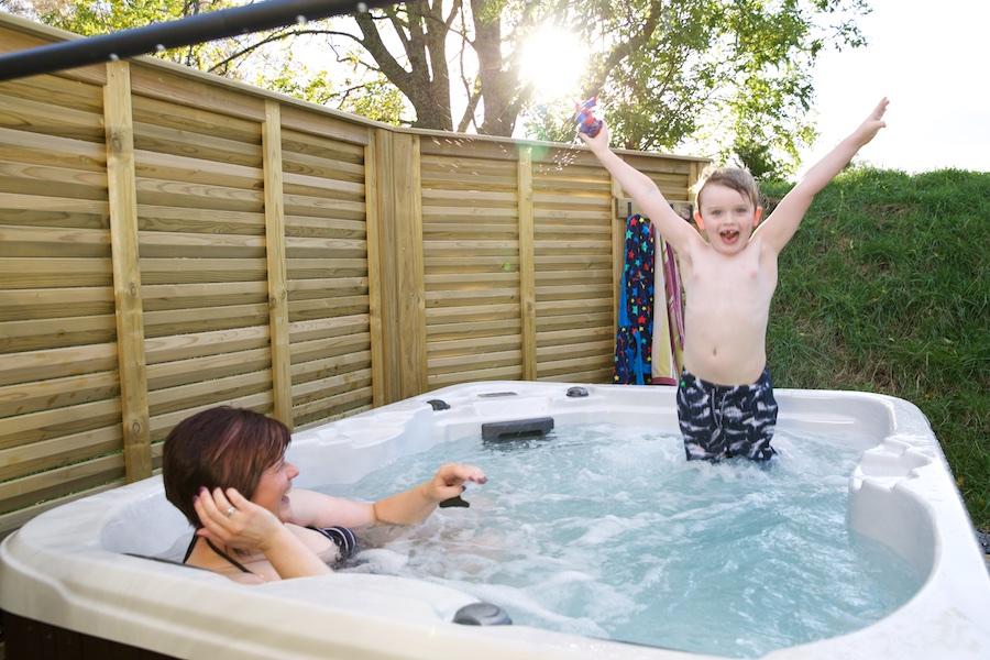 Loch Tay Woodland Cabin Hot Tub