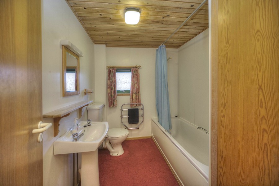 Heron Stone Bathroom