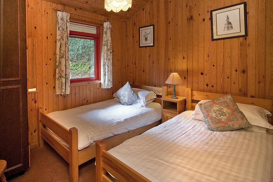 Lawers Point Twin Bedroom