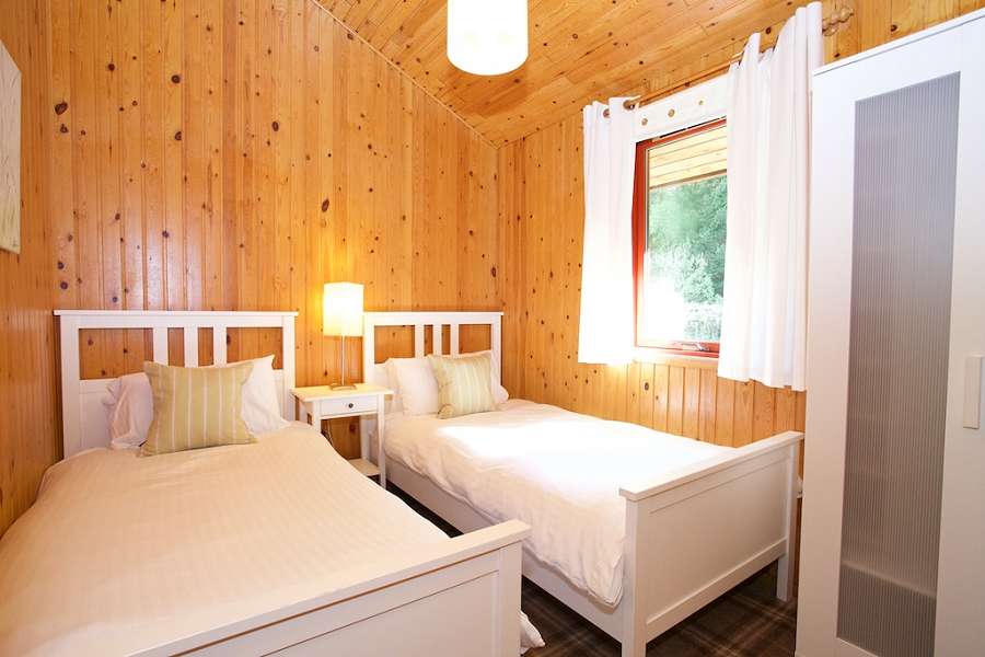 Redburn Lodge Twin Bedroom