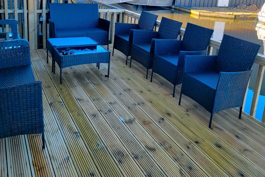 Ludgate Cottage Deck