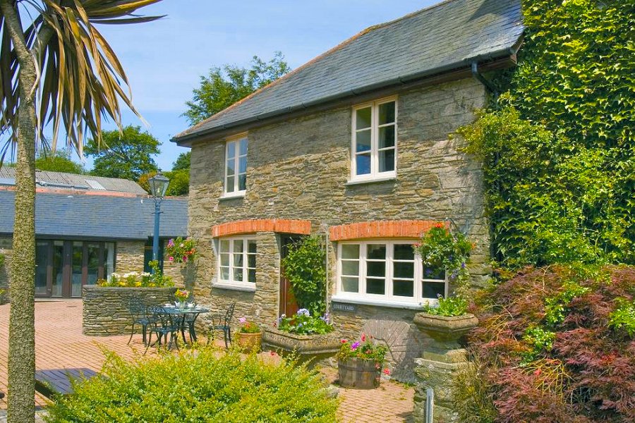 Malston Courtyard Cottage