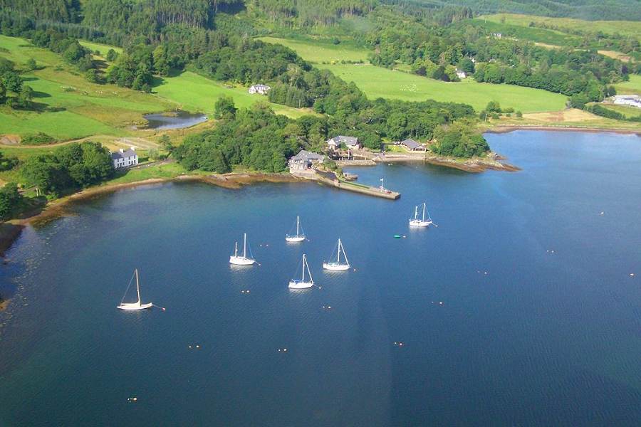 Melfort Harbour Waterside Holiday Cottages Bridge Deck Oban