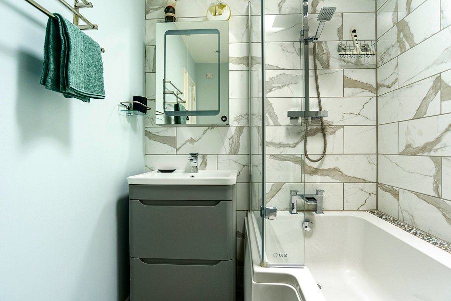 Moorhens' Rest Bathroom