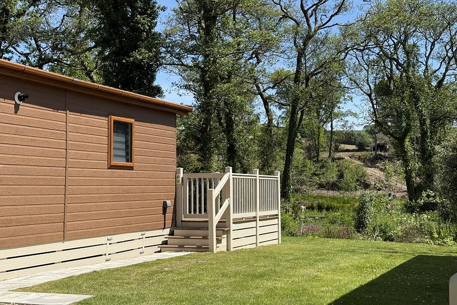 Anglers Roost External