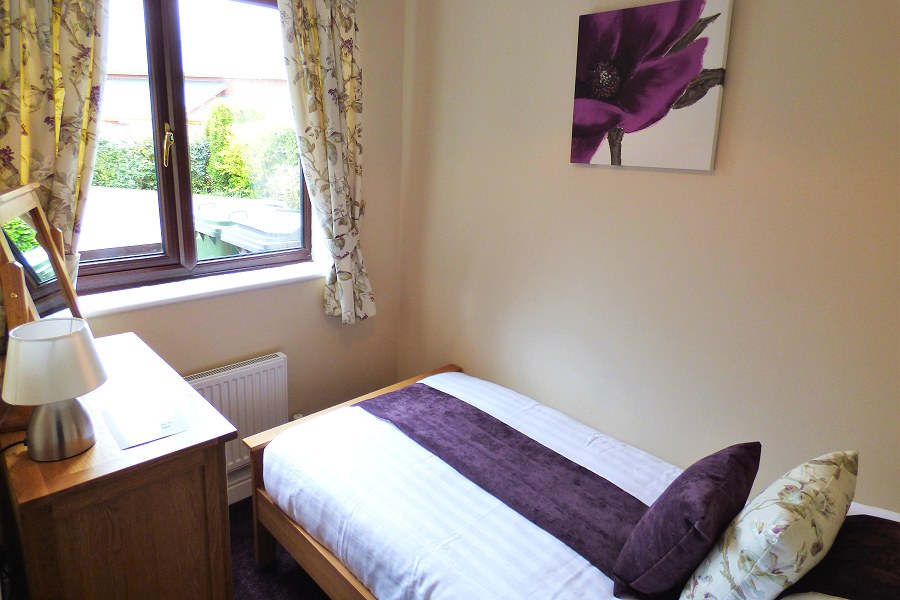 Bure Lodge Single Bedroom