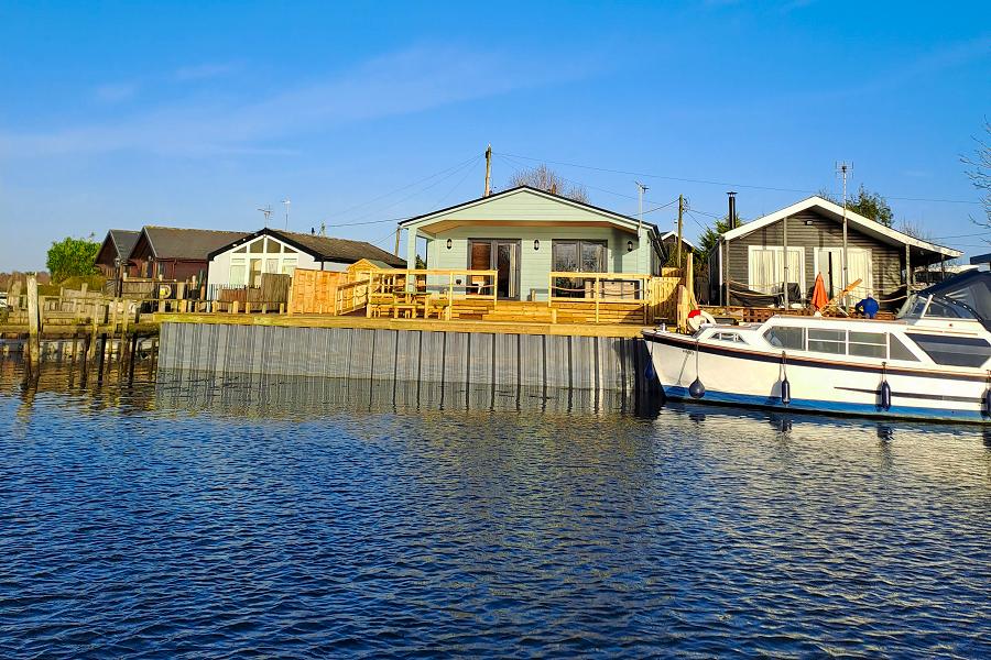 Ferry Lodge External