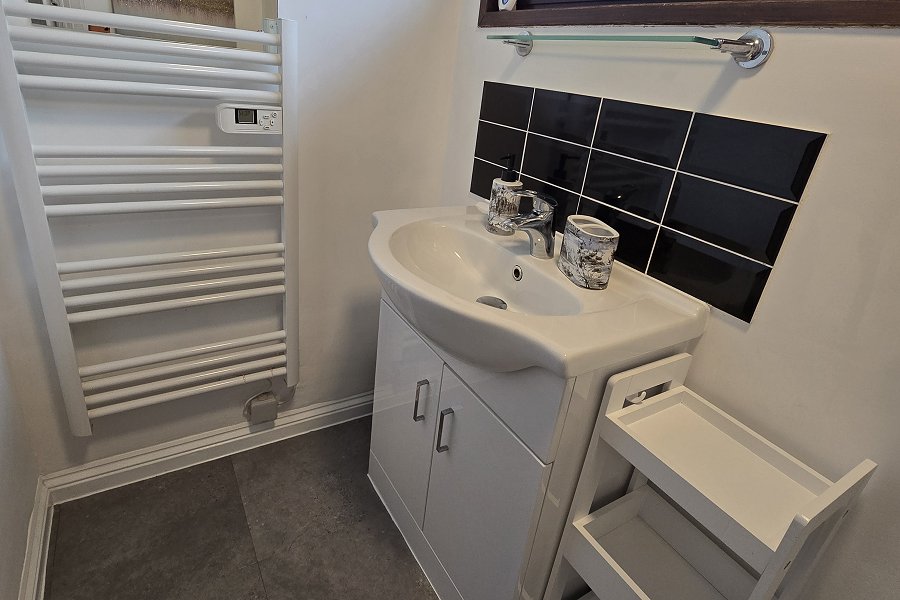 Yare View Lodge Bathroom