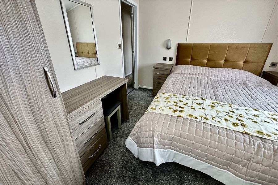 Oak View Lodge Double Bedroom